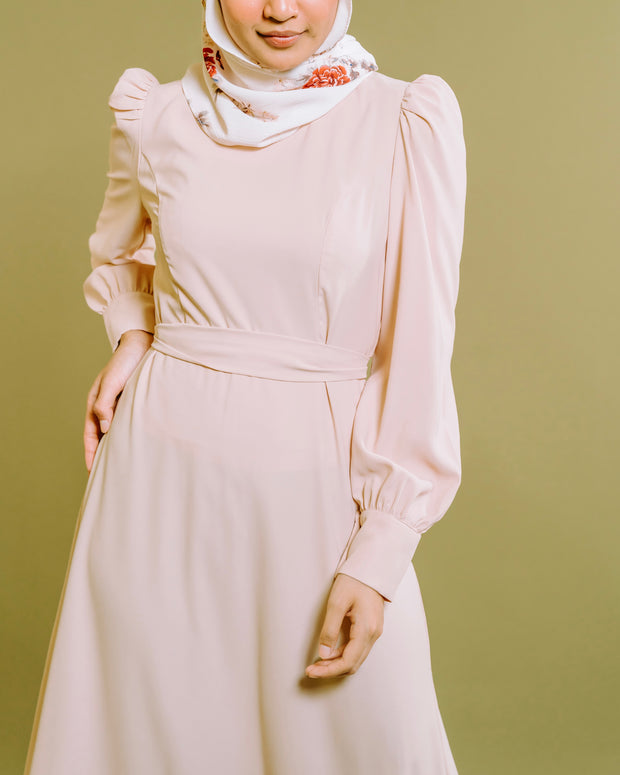 Naqiyah Square Neck Maxi Dress